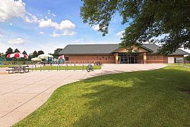 This Beautiful Mid-Century Home Is Available For Move In. in Richfield, MN (Photo 7 of 8)