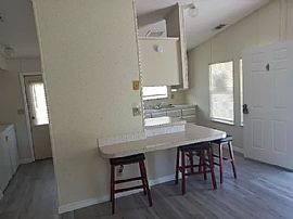 117 52nd Avenue Dr W, Bradenton, Fl 34207 in Bradenton, FL (Photo 4 of 9)