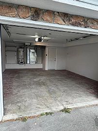 Comfortable and Unique 3 Bedroom Home in Anchorage, AK (Photo 2 of 11)