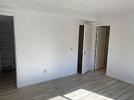 Comfortable and Unique 3 Bedroom Home in Anchorage, AK (Photo 5 of 11)