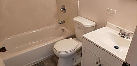 Beautiful 2 Bedroom in Honolulu, HI (Photo 6 of 8)