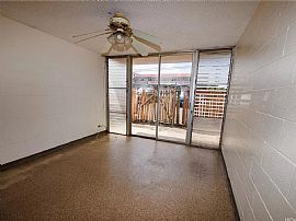 Comfortable 2 Bedroom in Honolulu, HI (Photo 6 of 8)