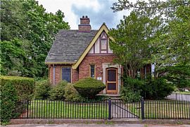 Welcome to 166 Lancaster Street. in Providence, RI