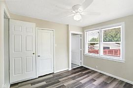 Welcome to This Move-In Ready 2-Bedroom, 1-Bathroom Home in Indianapolis, IN (Photo 6 of 9)