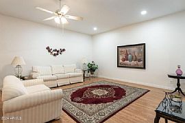 Your Chance to Live in N Central Entertainment, Schools, Etc in Phoenix, AZ (Photo 3 of 4)