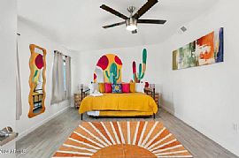 2 Bedroom , 1 Bathroom, Don'T Miss This Home in Phoenix, AZ (Photo 4 of 7)