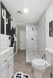 2 Bedroom , 1 Bathroom, Don'T Miss This Home in Phoenix, AZ (Photo 7 of 7)