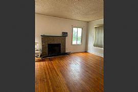 2 -Bedroom, 1-Bathroom Single-Family Home in San Francisco, CA (Photo 4 of 6)