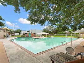 3 Bed/2 Bath Home in Fondren Park in Houston, TX (Photo 8 of 8)