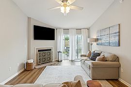 James Island Just Minutes From Folly Beach and Downtown in Charleston, SC (Photo 5 of 10)