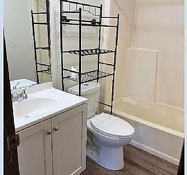 556 Spinnaker Ln #550, Green Bay, Wi 54302 in Green Bay, WI (Photo 5 of 7)