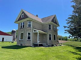 380 N Main St, Chaseburg, Wi 54621 Home Sweet Home  in Chaseburg, WI (Photo 2 of 8)