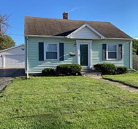 754 W Winneconne Ave, Neenah, Wi 54956  House For Rent  in Neenah, WI