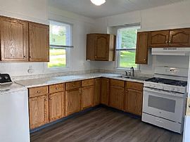 760 Union St, Platteville, Wi 53818 Comfortable House  in Platteville, WI (Photo 3 of 9)