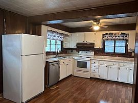 2345 Lumber Ave, Wheeling, Wv 26003 in Wheeling, WV (Photo 3 of 10)