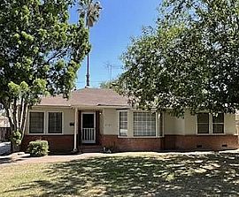 Beautiful 3 Beds 2 Baths House For Rent  in Riverside, CA
