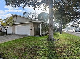 Charming 2 Beds 2 Baths  in Stockton, CA