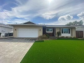 4 Bedrooms 2 Baths House For Rent  in Dublin, CA