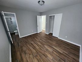 Beautiful Newly Renovated 5beds 2baths in Norfolk, VA (Photo 10 of 12)