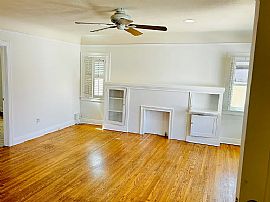 Charming 2 Bedroom Home  in Long Beach, CA (Photo 5 of 9)
