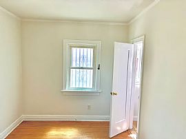Charming 2 Bedroom Home  in Long Beach, CA (Photo 9 of 9)