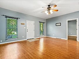 1008 Oakland Dr, Mobile, Al 36609 in Mobile, AL (Photo 2 of 8)