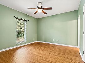 1008 Oakland Dr, Mobile, Al 36609 in Mobile, AL (Photo 4 of 8)