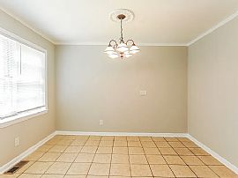 9852 Red Cliff Rd, Birmingham, Al 35215 in Birmingham, AL (Photo 5 of 10)