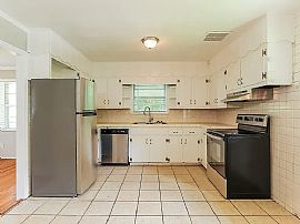 9852 Red Cliff Rd, Birmingham, Al 35215 in Birmingham, AL (Photo 6 of 10)