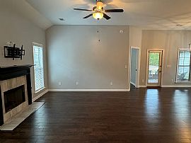 43 Laurel Pl, Deatsville, Al 36022 in Deatsville, AL (Photo 3 of 12)