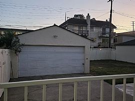  3 Beds   1 Baths  1,022 Sqft in Los Angeles, CA (Photo 7 of 9)