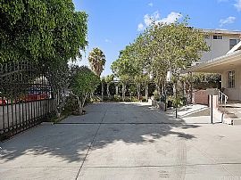  4 Beds   3 Baths  1,685 Sqft in Los Angeles, CA (Photo 12 of 12)