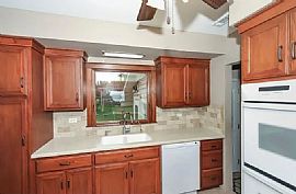 23w781 Turner Ave, Roselle, in Roselle, IL (Photo 5 of 8)