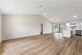 Charming 4-Bedroom, 2-Bathroom in Cape Coral, FL (Photo 2 of 9)