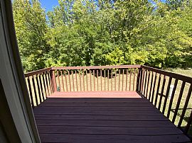 2-Bedroom, 1.5-Bath Townhouse in Lexington, KY (Photo 11 of 12)