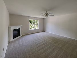 Adorable 3-Bedroom, 2.5-Bathroom in Charlotte, NC (Photo 2 of 10)