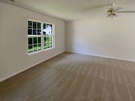 Adorable 3-Bedroom, 2.5-Bathroom in Charlotte, NC (Photo 5 of 10)