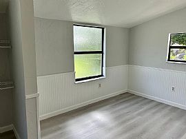 5255 Se Channel Dr, Stuart, Fl 34997 in Stuart, FL