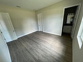 577 Jasmine St, Labelle, Fl 33935 in Labelle, FL (Photo 11 of 12)