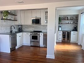 2057 Jeffcott St, Fort Myers, Fl 33901 in Fort Myers, FL