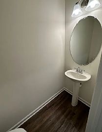 Lovely House 3 Bd3 Ba1,654 Sqft in Shelbyville, TN (Photo 4 of 12)