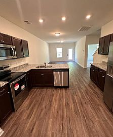 Lovely House 3 Bd3 Ba1,654 Sqft in Shelbyville, TN (Photo 6 of 12)