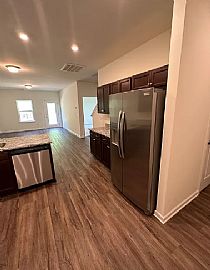 Lovely House 3 Bd3 Ba1,654 Sqft in Shelbyville, TN (Photo 7 of 12)