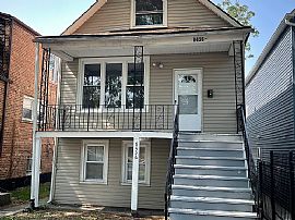 Available to Move in  in Chicago, IL