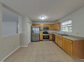 A Spacious 3 Bedroom Home in Greenwood, IN (Photo 4 of 12)