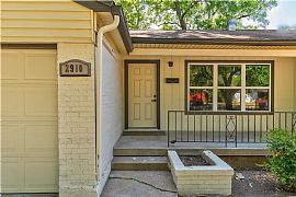 2bedroom and 2bathroom  in Dallas, TX (Photo 5 of 12)