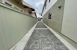  Nice 5 Bedroom Home  in Los Angeles, CA (Photo 12 of 12)