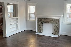 Charming 3 Bedroom Home  in Los Angeles, CA (Photo 7 of 8)