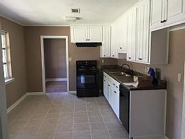 1209 Karen Rd, Montgomery, Al 36109 in Montgomery, AL (Photo 4 of 11)