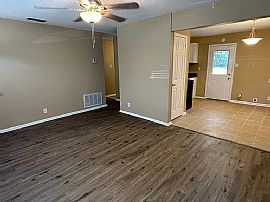 5920 Windy Hill Cir S, Mobile, Al 36619 in Mobile, AL (Photo 3 of 10)